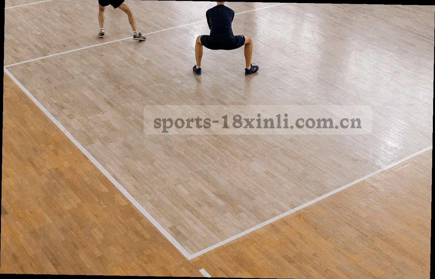 五个层级递进的色块面板抽象图，标注版本命名与数据口径等信息分区